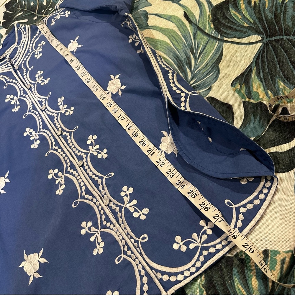 Vintage Foyers Of Hawaii Embroidered Button Front Tunic Top FLAWS - Picture 11 of 12